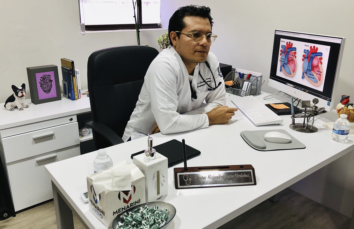 Dr. Néstor Parra Ordóñez, Cardiólogo